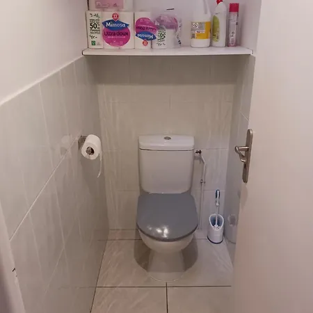 Homestay Chambre Privee Climatisee Chez Particulier, Wifi Perpignan