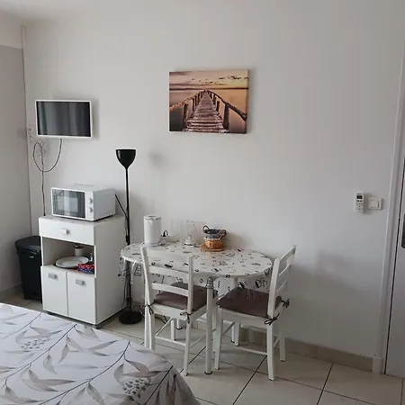 Chambre Privee Climatisee Chez Particulier, Wifi Homestay Perpignan