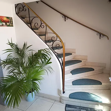 Δωμάτια σε οικογενειακή κατοικία Studio Meuble Cosy Proche Clinique St Pierre, Wifi, A 10 Minutes De La Plage, Περπινιάν