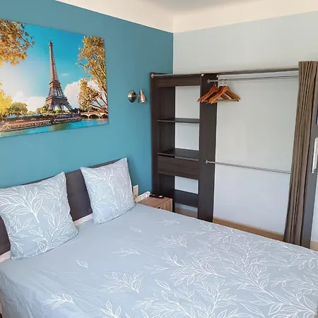 Privee Climatisee Chez Particulier, Wifi Privat bolig *