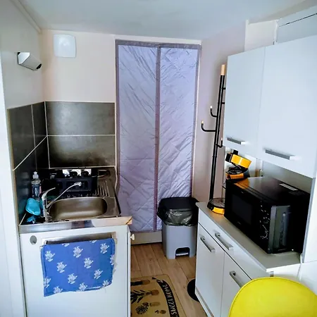 Rum i privatbostad Meuble, Wifi A 10 Minutes De La Plage, Linge Fourni Perpignan