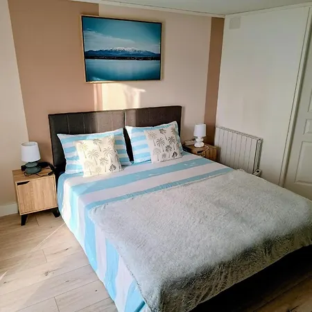 Studio Meuble Cosy Proche Clinique St Pierre, Wifi, A 10 Minutes De La Plage, Δωμάτια σε οικογενειακή κατοικία *