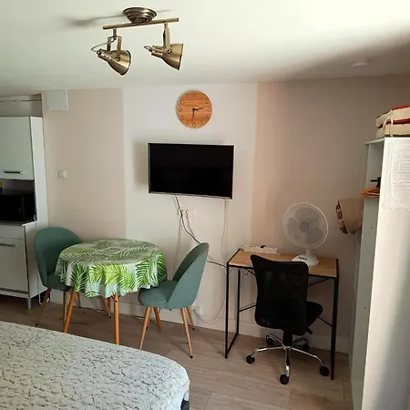 Alloggio in famiglia Meublé Cosy Proche Clinique St Pierre, Wifi, à 10 Minutes De La Plage,